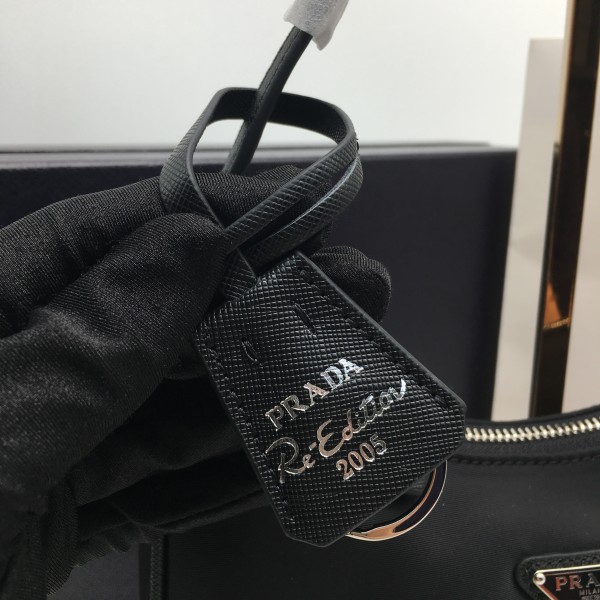 f49fcd86ab53887319b5634efe07f91f_1764316663_9915.jpg