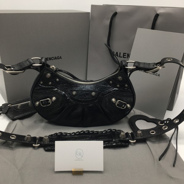cd3ded278be5aed975b883f7a0e330a8_1766993304_0991.jpg