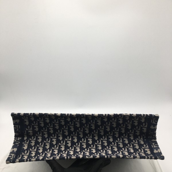 d70bbe5e48b194f0081a6648bb24a4bc_1772520205_6878.jpg