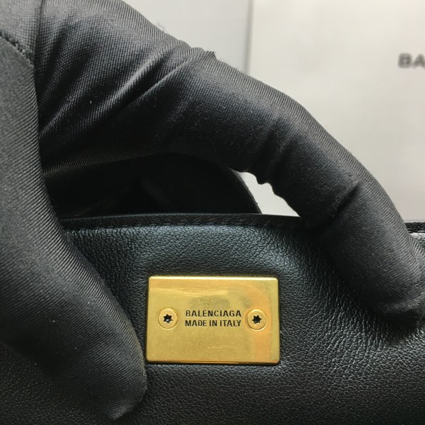 81825c7732bc6c7d967edc57a2a28b18_1782974836_5122.jpg