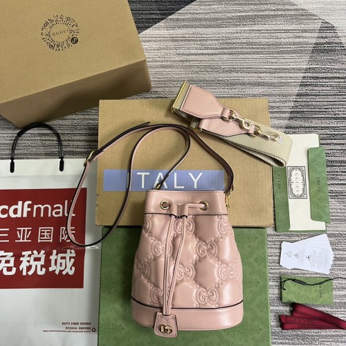 GUCCi 구찌 GG 마틀라세 레더 버킷백 728231