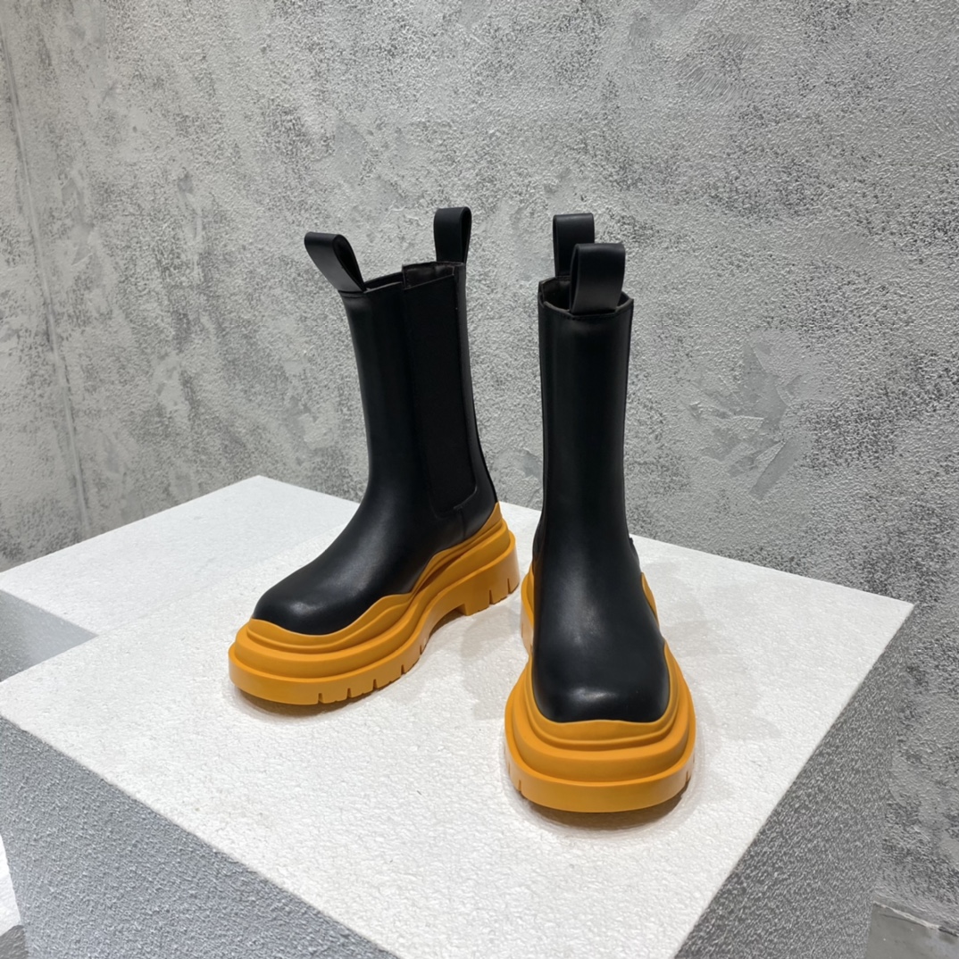 보테가베네타 남여공용 러그 첼시 부츠 굽 높이 5.5cm