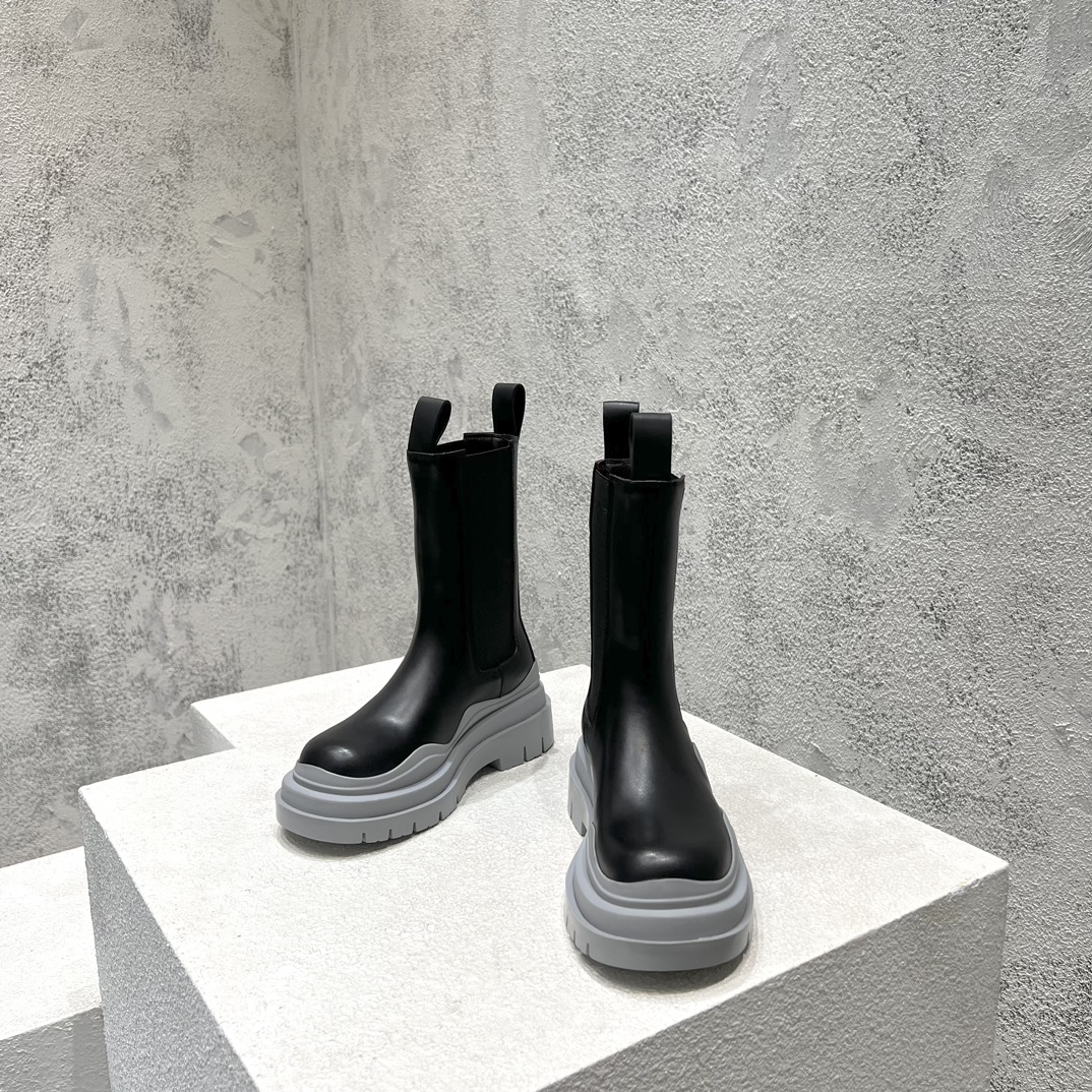 보테가베네타 남여공용 러그 첼시 부츠 굽 높이 5.5cm