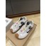 로에베 스니커즈
