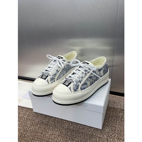 디올 스니커즈