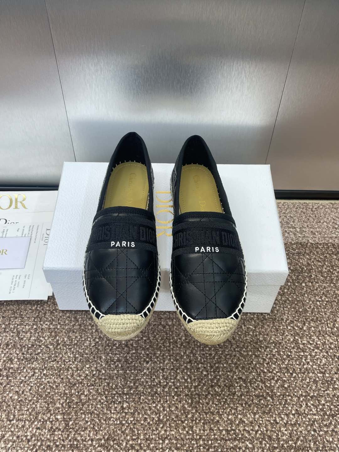 디올 레이지 슈즈