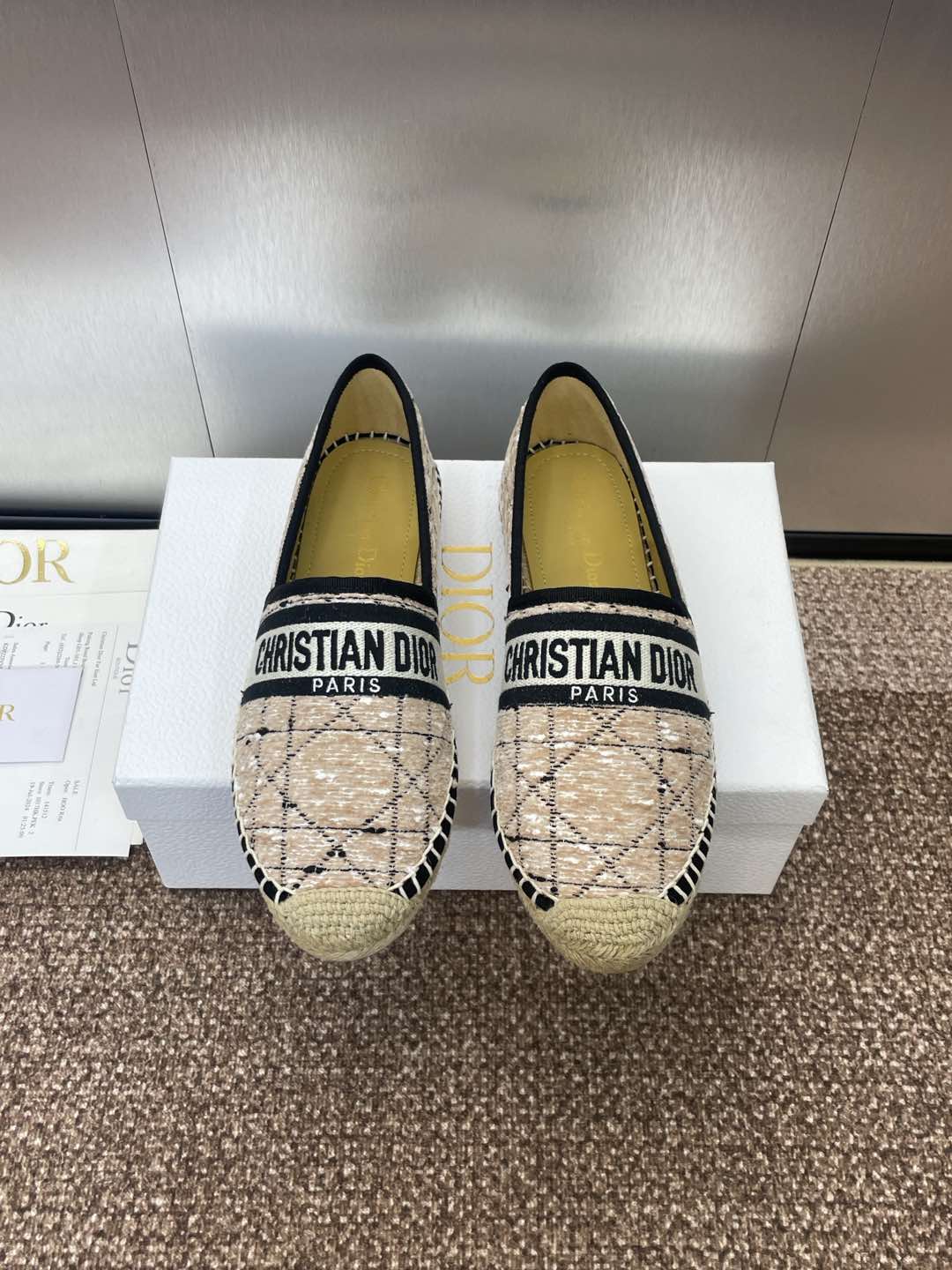 디올 레이지 슈즈