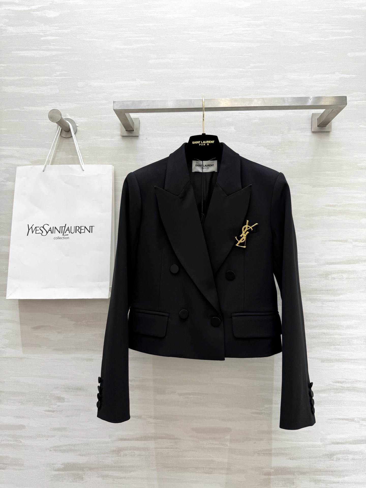 생로랑 오피움 YSL 브로치 자켓