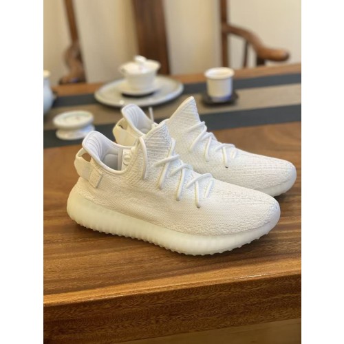 아디다스 이지 부스트 350 V2 크림 화이트