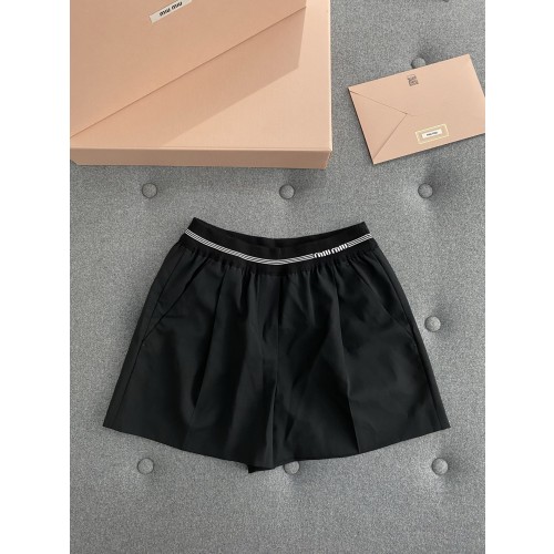 미우미우 울 쇼츠