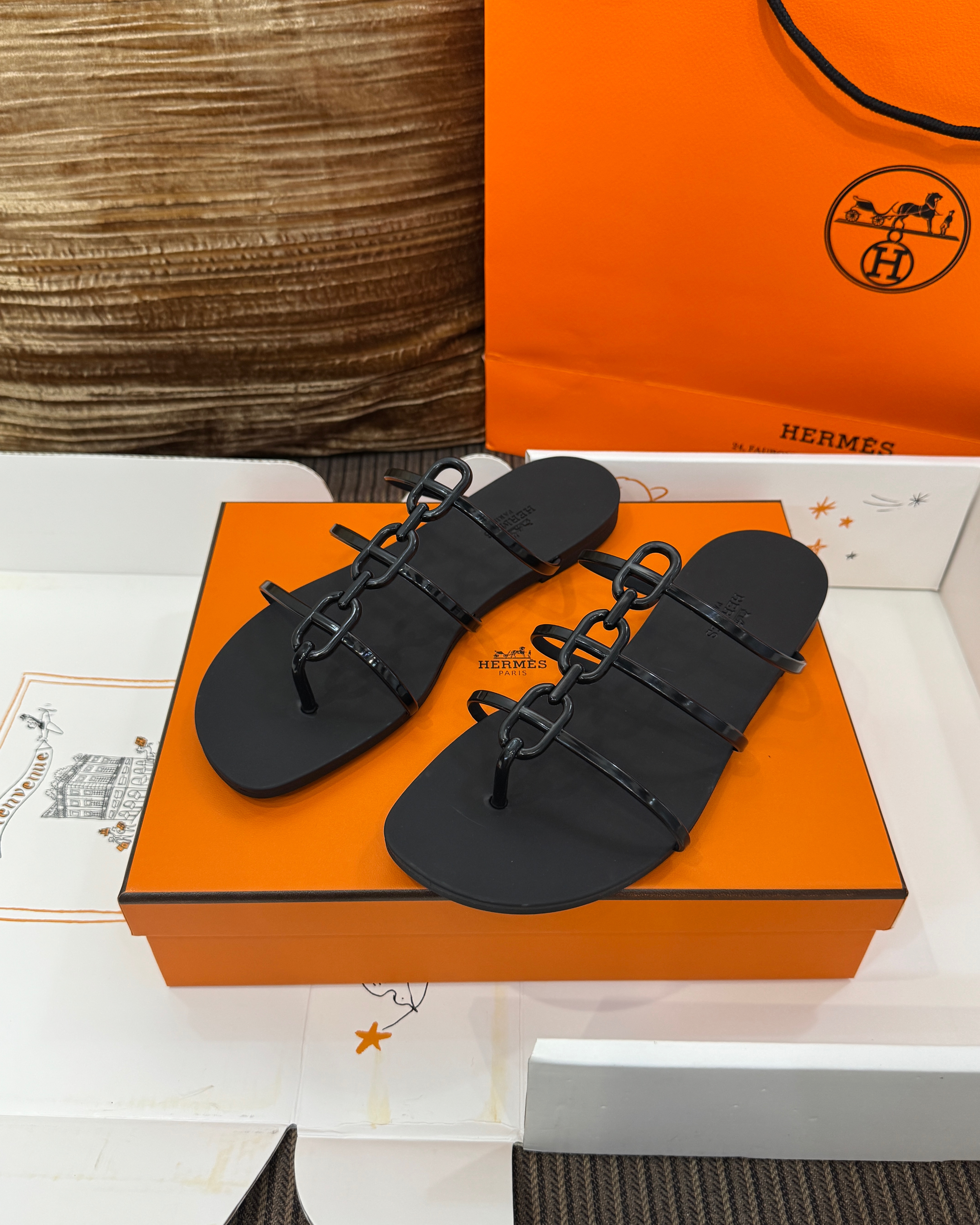에르메스 Mykonos 샌들