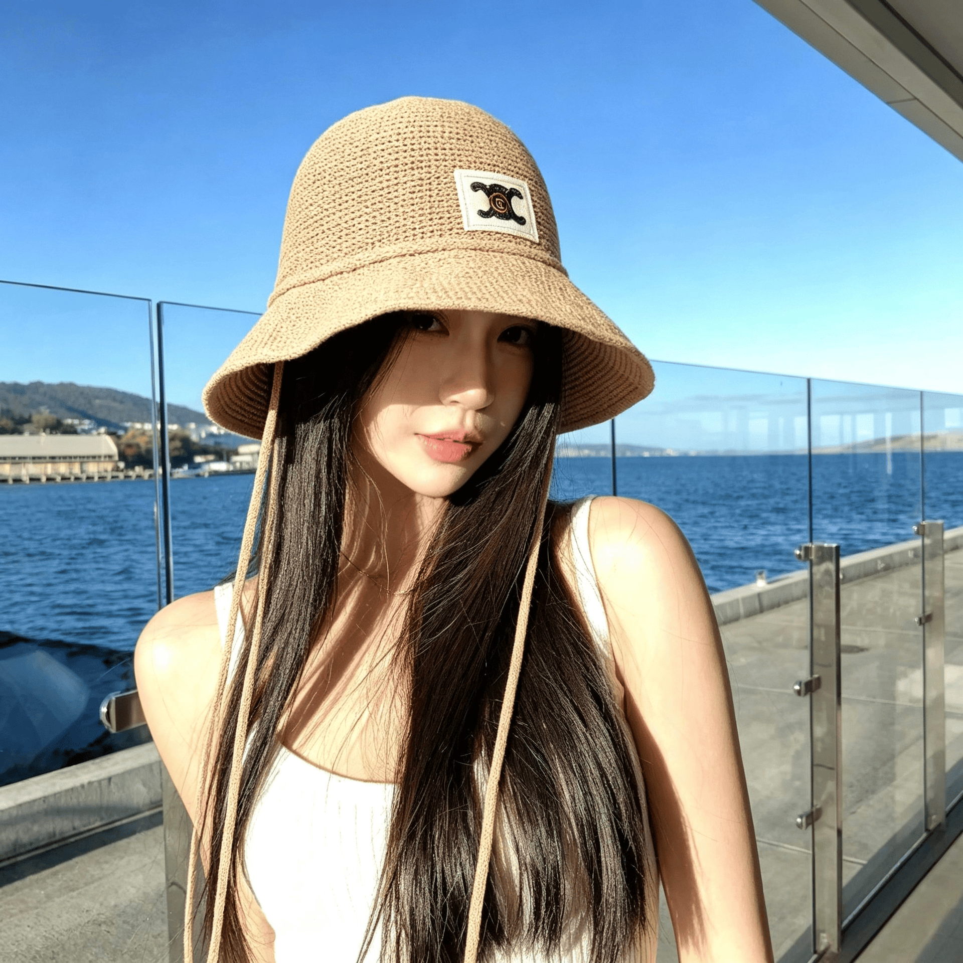 셀린느 버킷햇