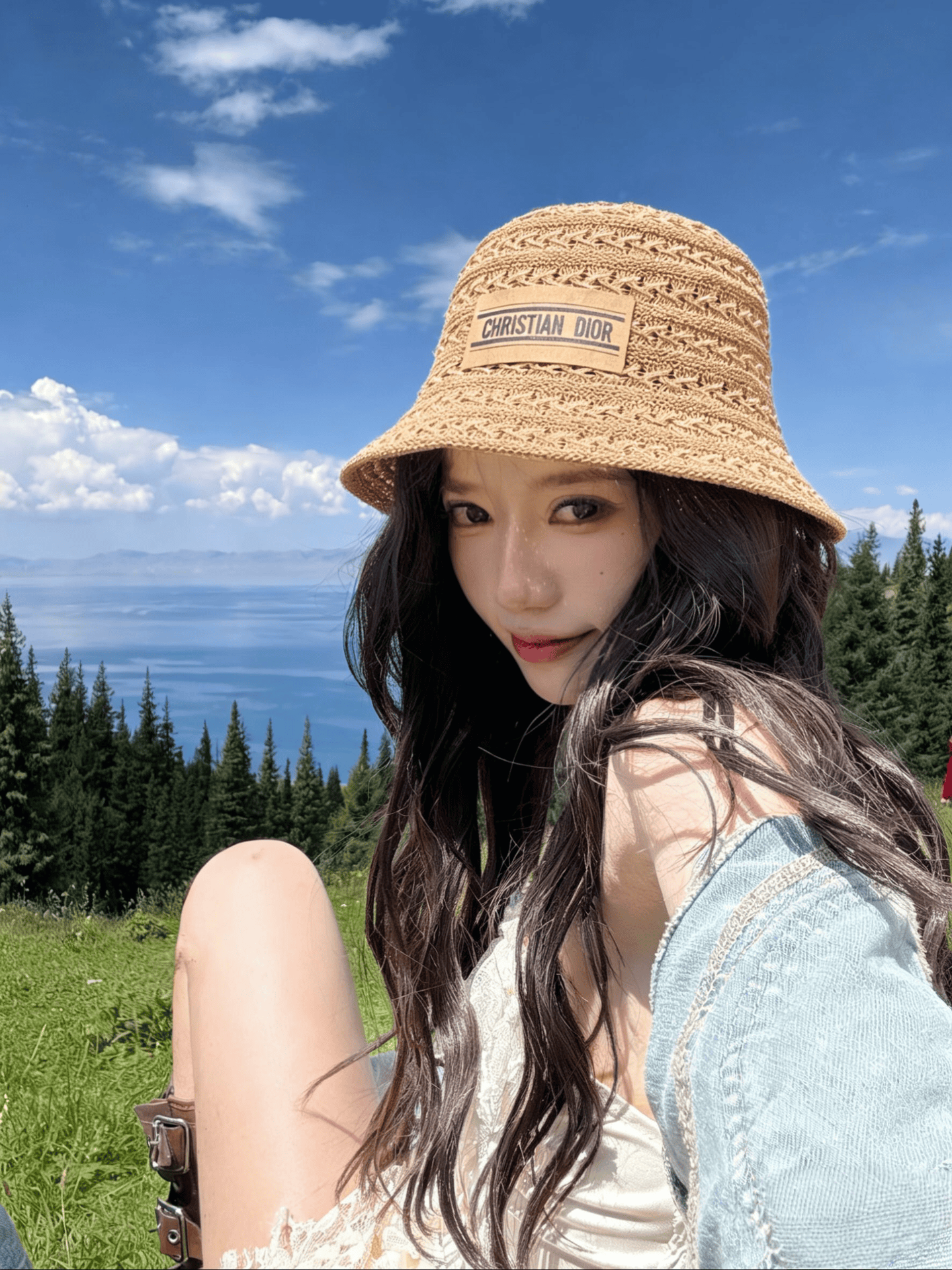 디올 버킷햇