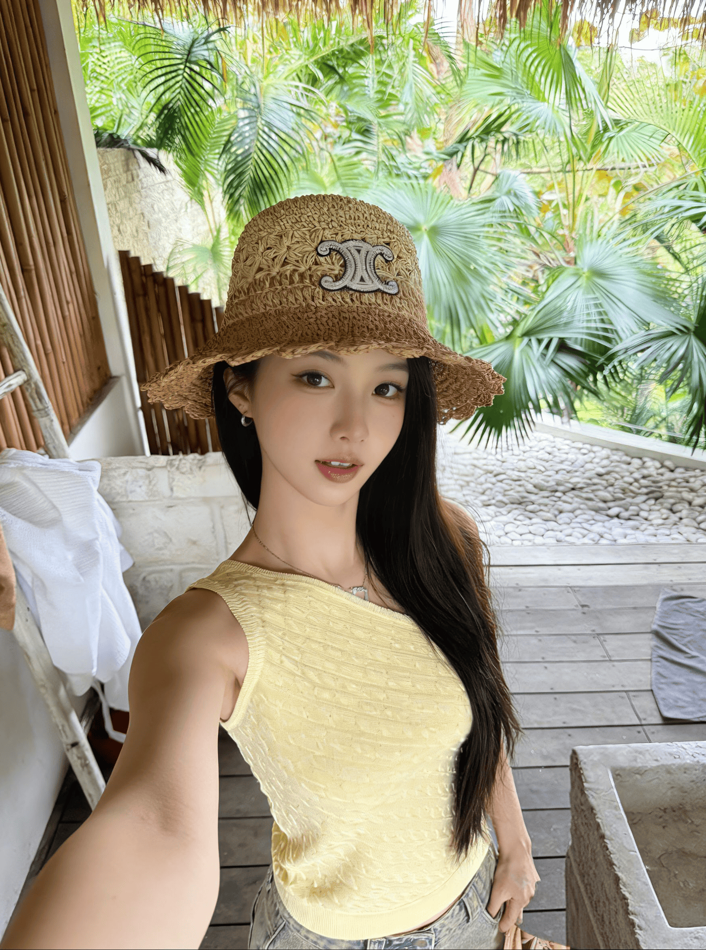 셀린느 버킷햇